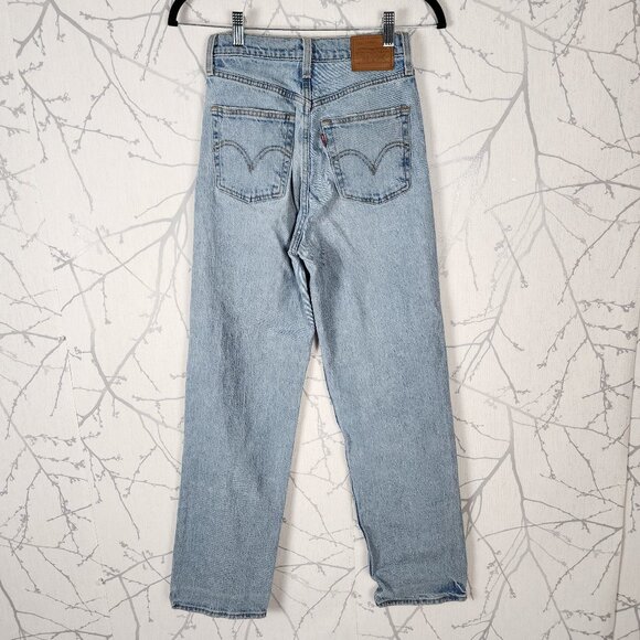 Levi's Light Wash Button Fly Ribcage Straight Ankle Jeans - Picture 2 of 9